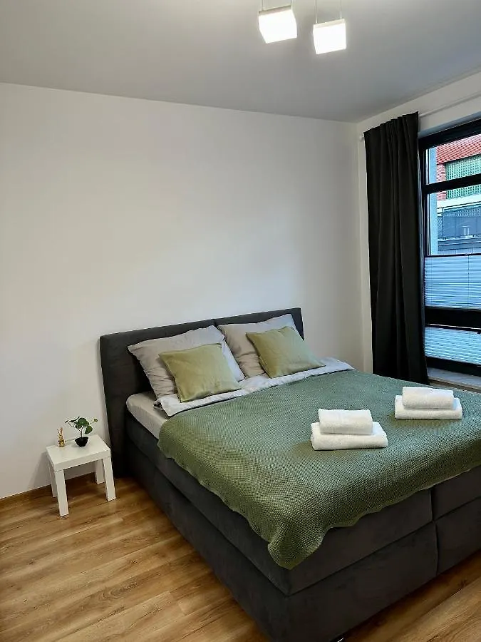 2-Bedroom Apartament Warszawa Praga Апартаменты