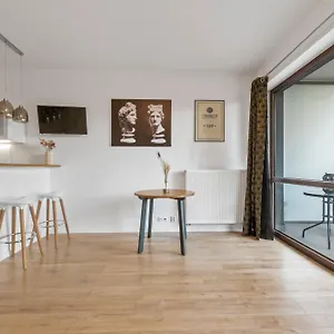 Lovely Studio. Good Location. Apartament